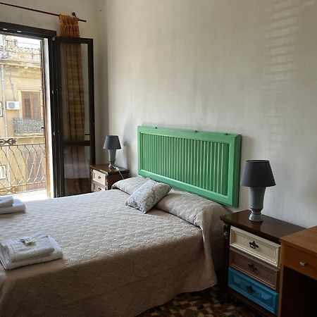 Mille Lire Peppe'S Home パレルモ エクステリア 写真